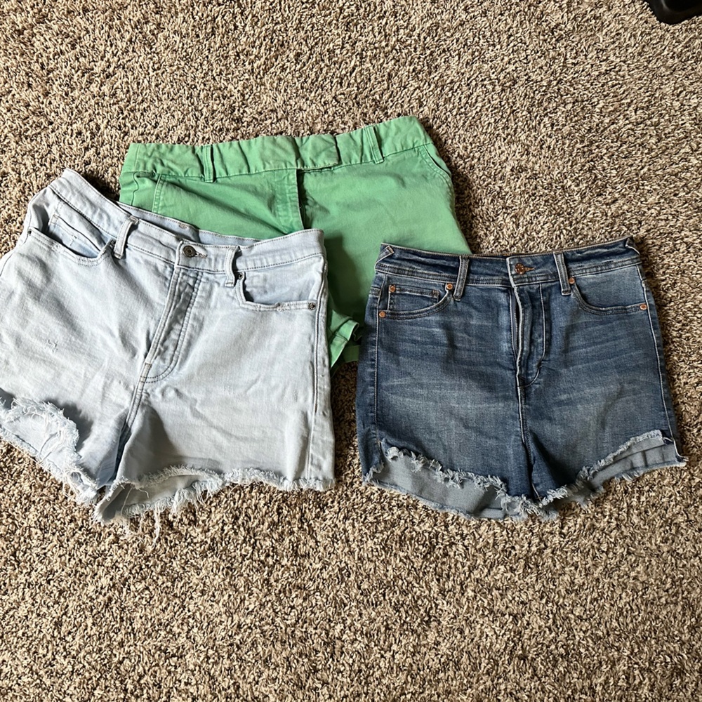 Stylish Denim and Green Shorts Set